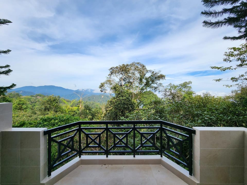 Natural landscape, Balcony/Terrace, Landmark view, Mountain view
