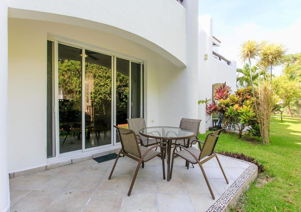 Patio, Garden view
