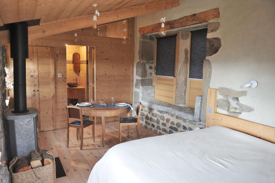 Chambre d'hôtes privative Au creux du nid Bed and Breakfast in Auvergne-Rhône-Alpes