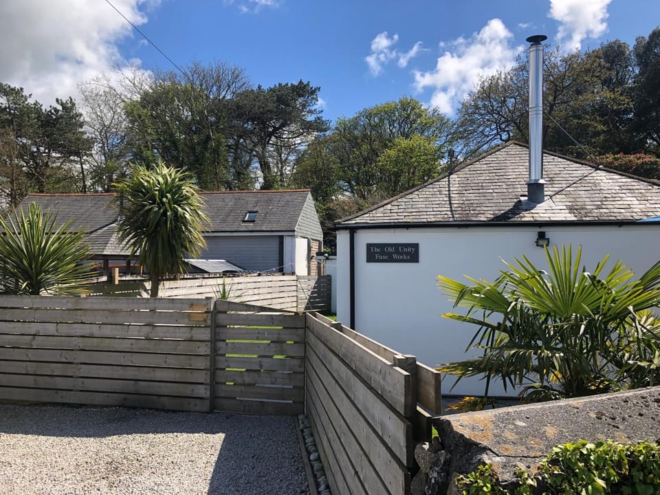 The Old Unity Fuse Works - A Unique Heritage Stay in Central Cornwall House in England