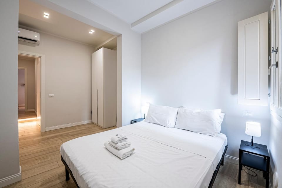 Bed, Photo of the whole room, Bedroom, towels, wardrobe, air conditioner