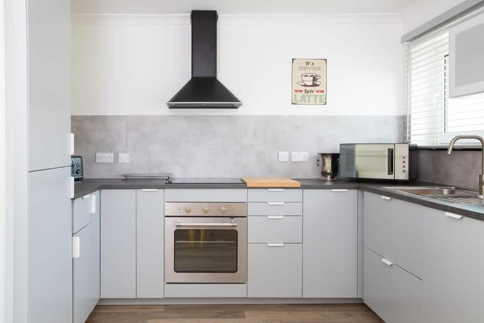Bright & modern Sussex seafront home Great views House in Selsey