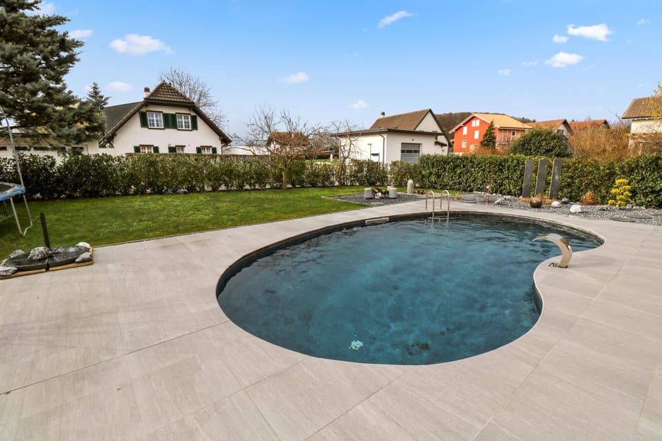 Swimming pool, Swimming pool