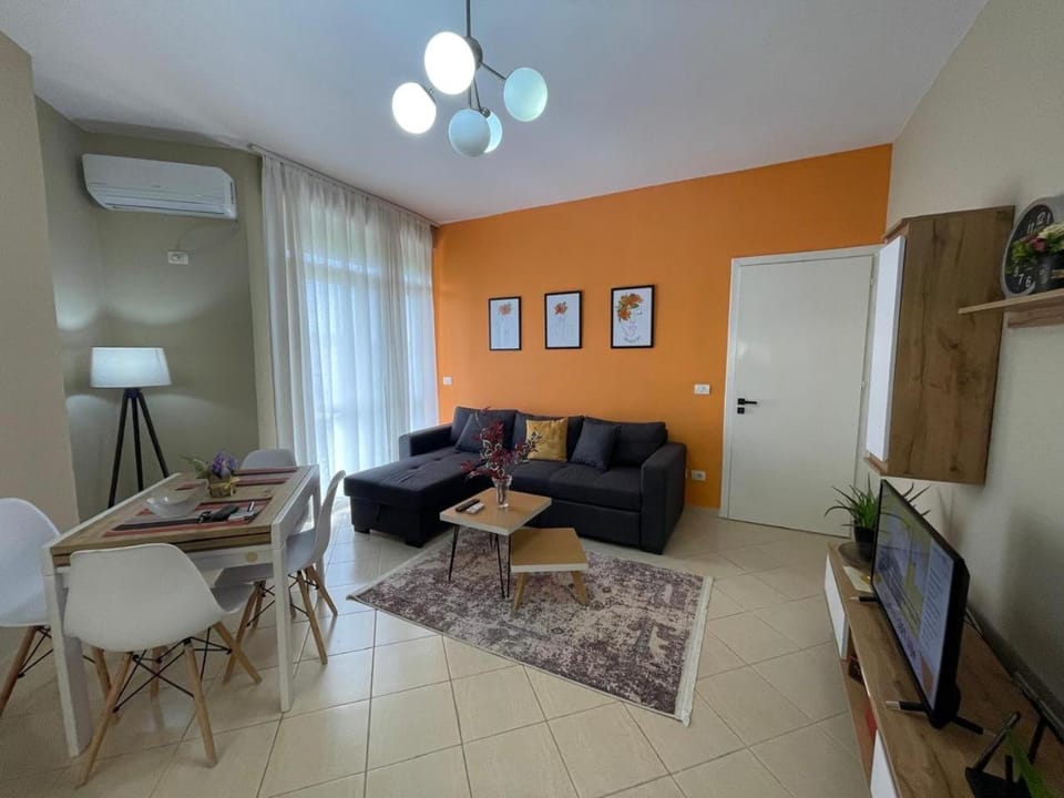 Living room, Dining area, air conditioner