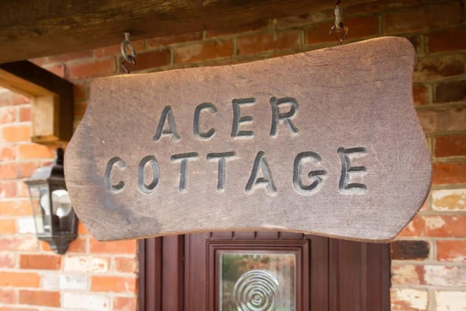 Cosy Cottage in Beautiful South Downs Walk 2 Pub House in Arun District
