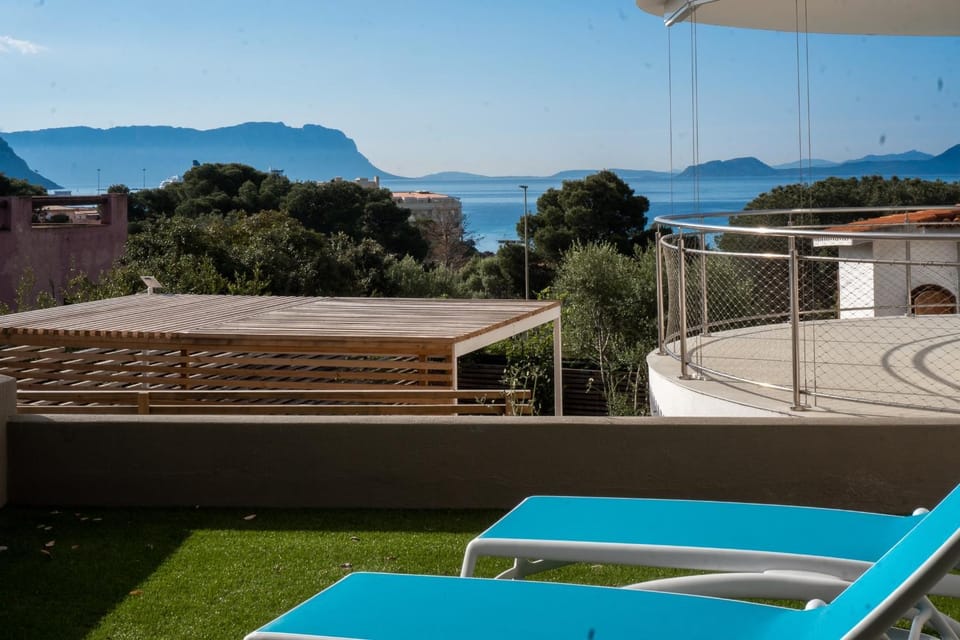 Nearby landmark, Natural landscape, Balcony/Terrace, Sea view, sunbed