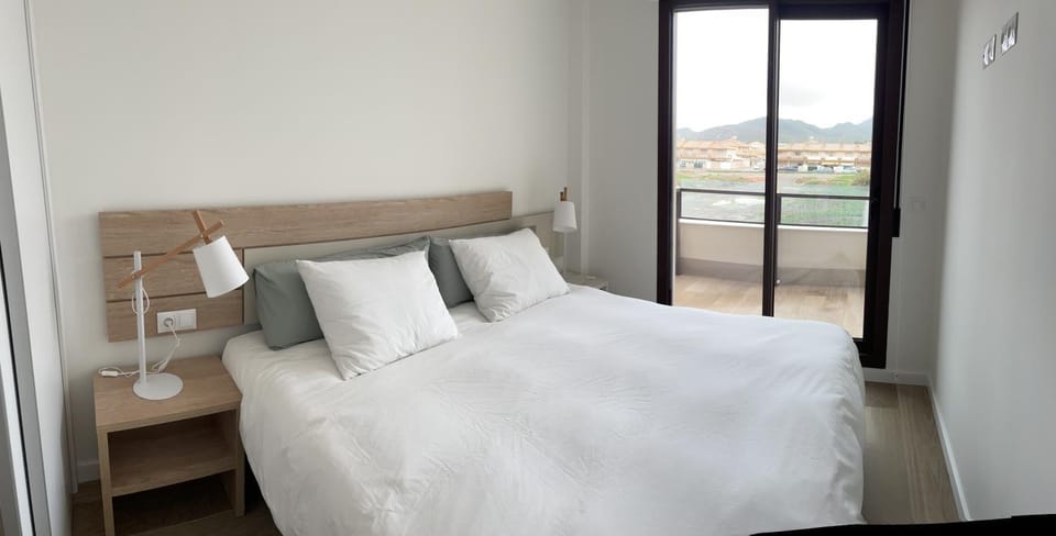 Bed, Balcony/Terrace, Bedroom