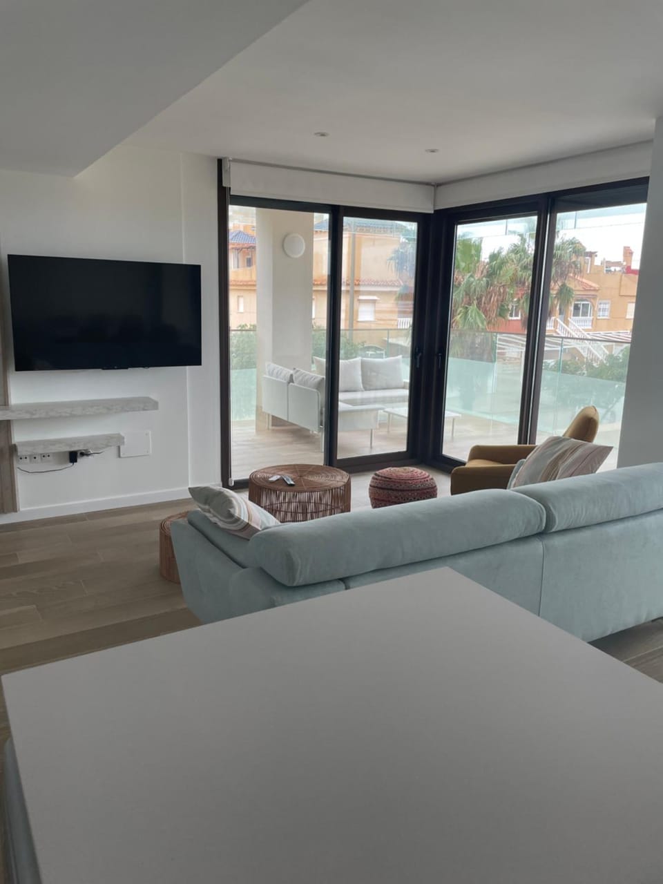 TV and multimedia, Living room, Seating area