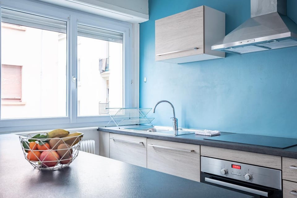 Kitchen or kitchenette, pet friendly, stove