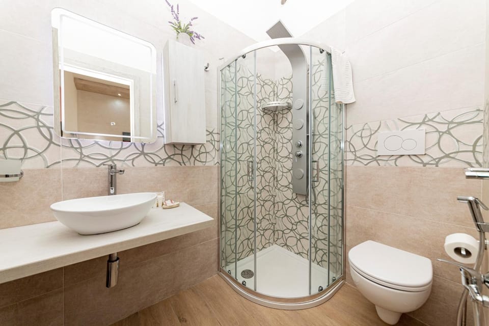 Shower, Bathroom