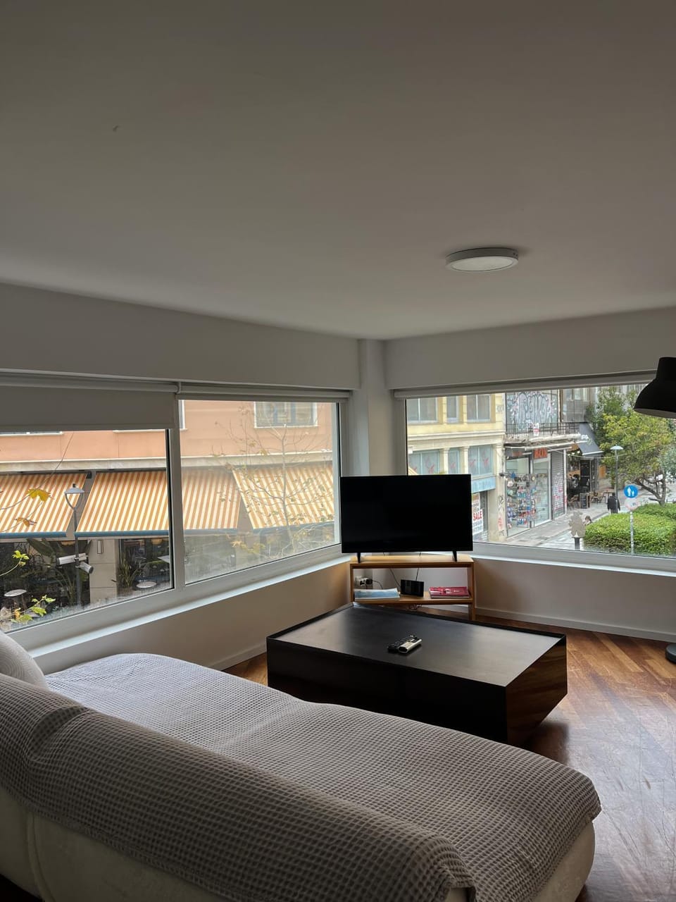 Mosaikon Guesthouses #Aiolou Str Apartment in Athens