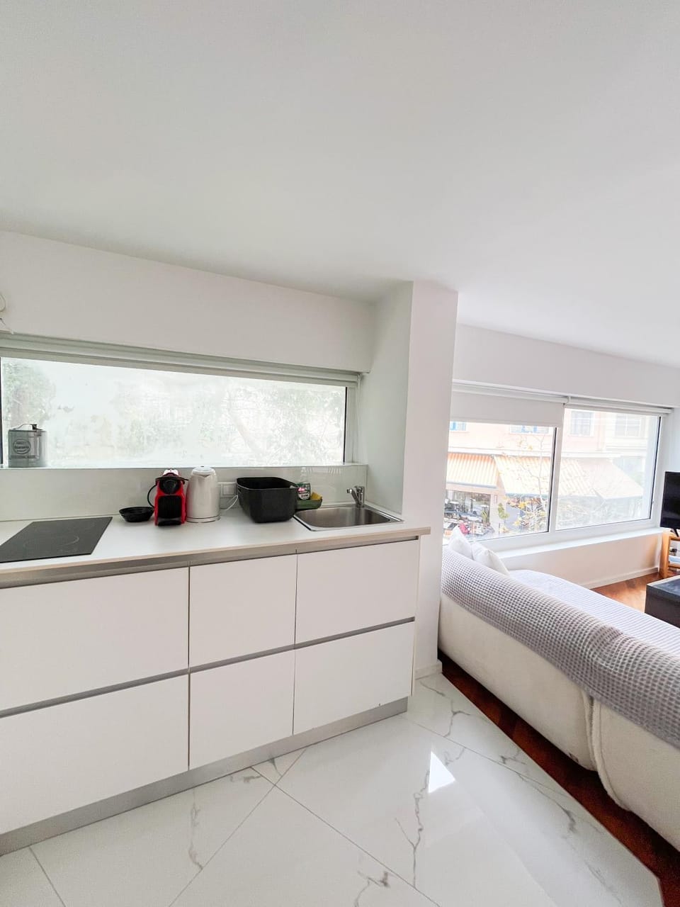 Mosaikon Guesthouses #Aiolou Str Apartment in Athens