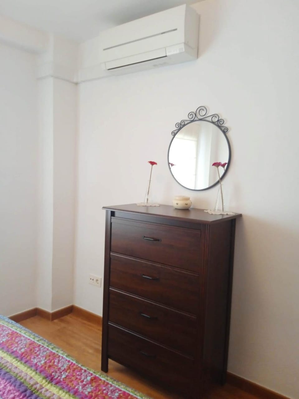 Bedroom, air conditioner