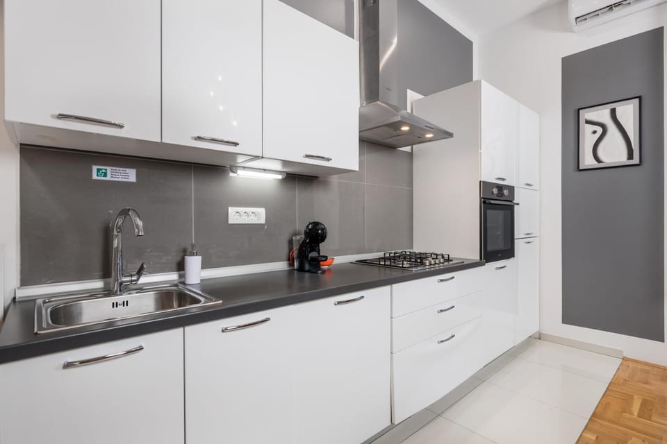 Coffee/tea facilities, dishwasher, pet friendly, stove