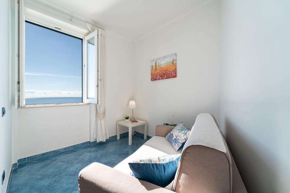 Blurose House in Amalfi