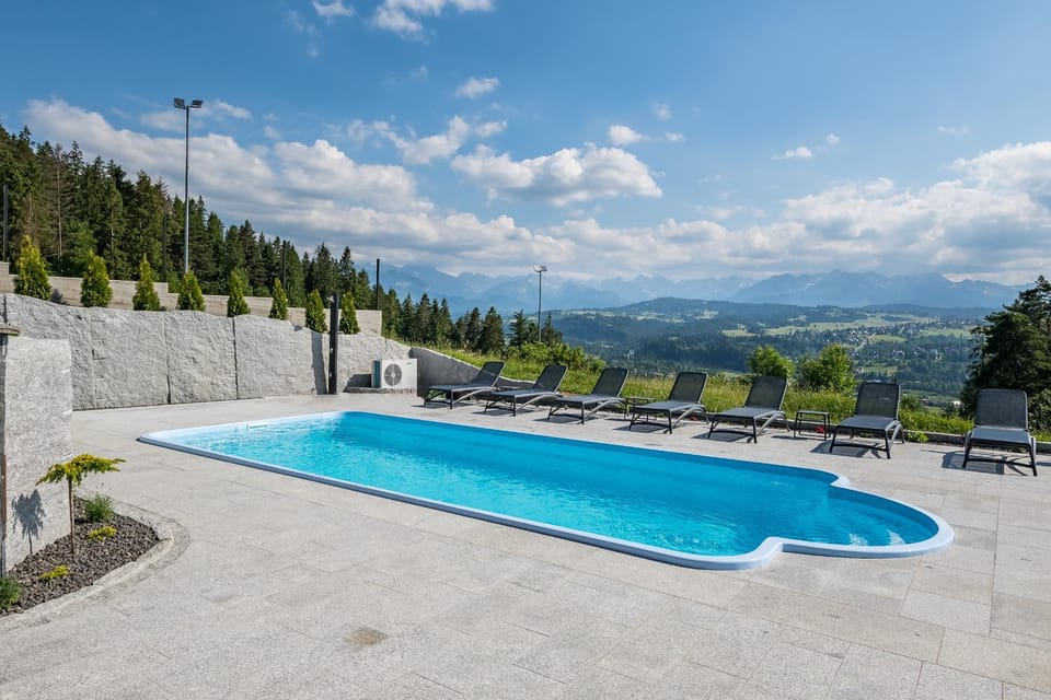 Day, Natural landscape, Summer, Mountain view, Pool view, Swimming pool, sunbed