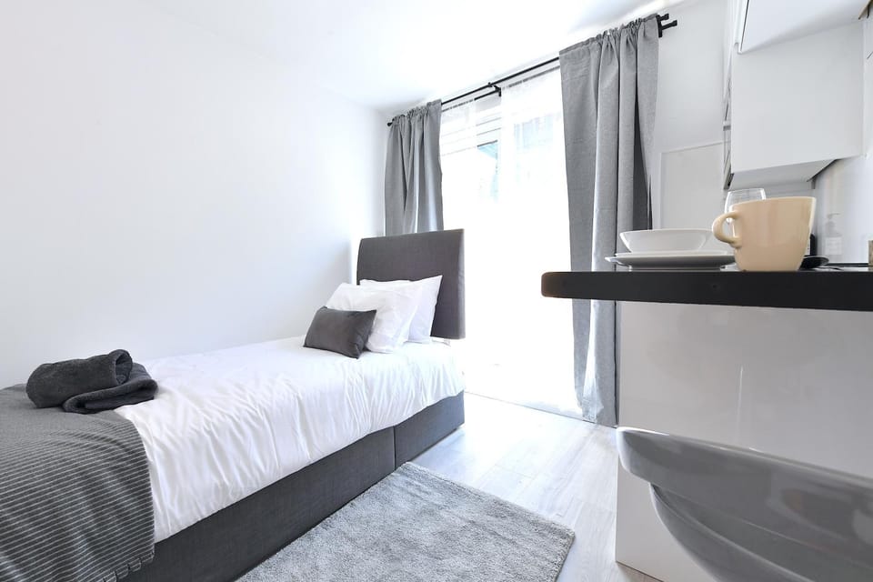 Stylish Studios by Luxestays Fulham Apartment in London