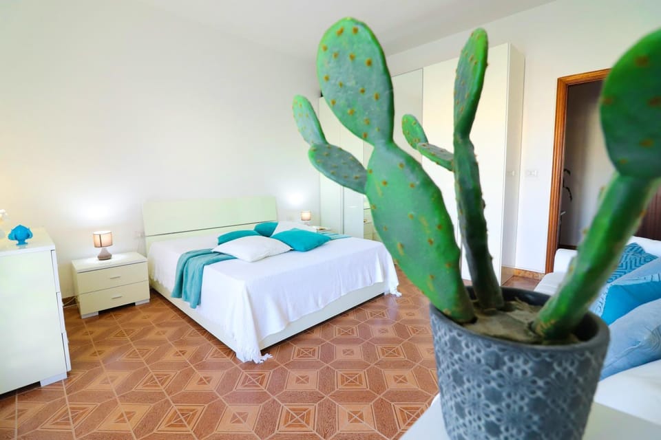 Living room, Bedroom