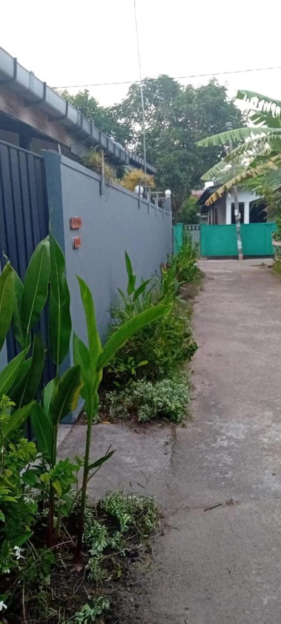 Tiny Stay Apartment in Hikkaduwa