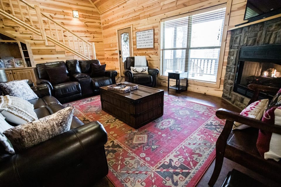 Texas Kind of Way, Hot Tub, Fireplace, Covered Deck, Pool table, Game Loft House in Oklahoma