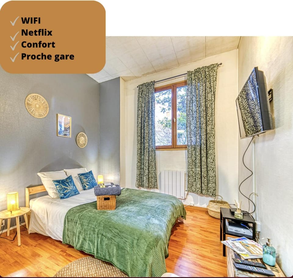 Bed, Bedroom