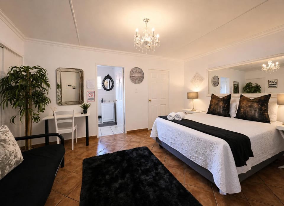 Zhantique Guest House 1- Unit 5 Bed and Breakfast in Gauteng