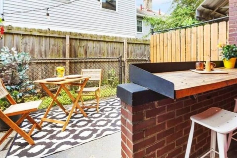 HostWise Stays - The Lodi - Lower Lawrenceville, Beautiful! House in Pittsburgh