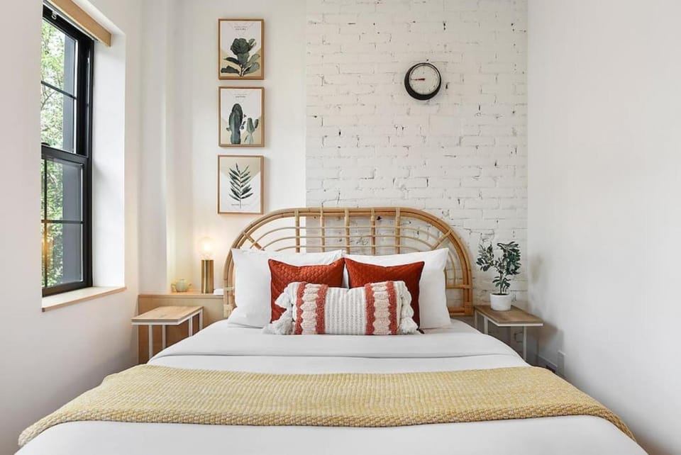 HostWise Stays - The Lodi - Lower Lawrenceville, Beautiful! House in Pittsburgh