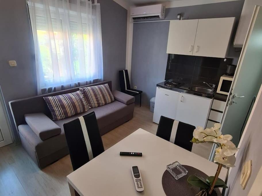 Apartmani Lana, 40 metara do mora, Seline (4+1) Apartment in Seline