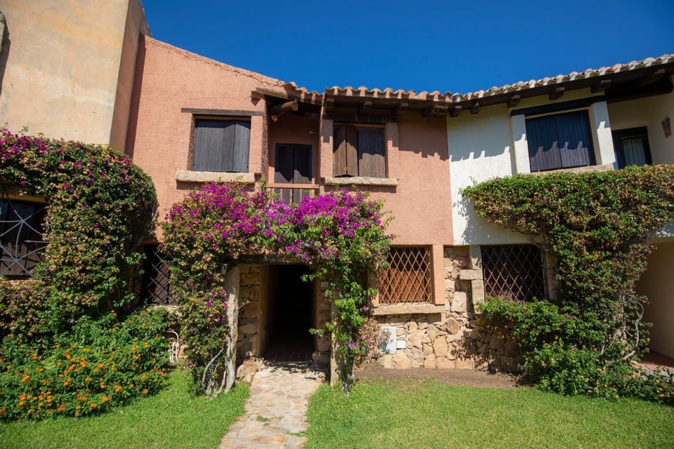 Property building, Garden, Garden view