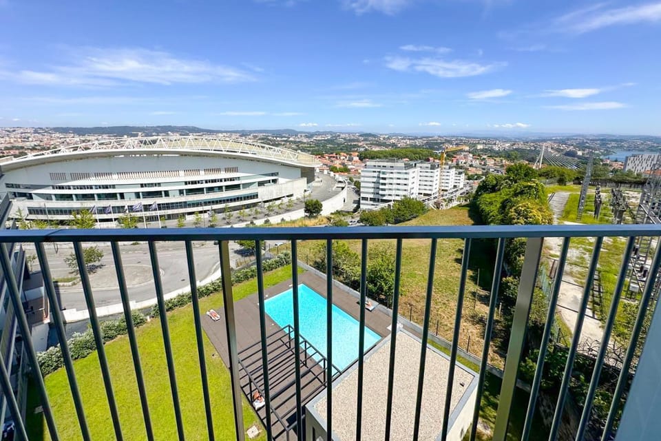 View (from property/room), Balcony/Terrace, City view, Garden view, Landmark view, Pool view, Street view, Swimming pool, Quiet street view, Inner courtyard view