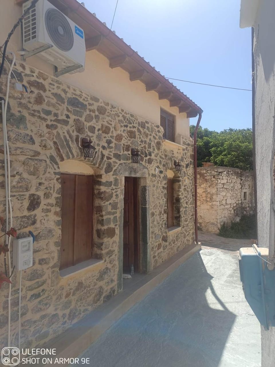 Property building, Day