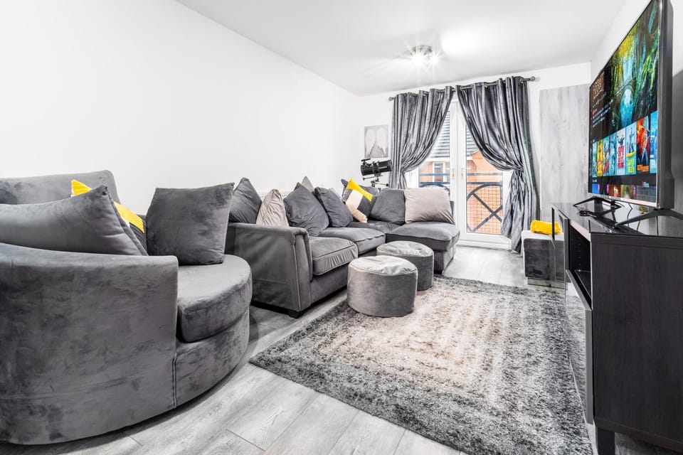 TV and multimedia, Living room, Seating area