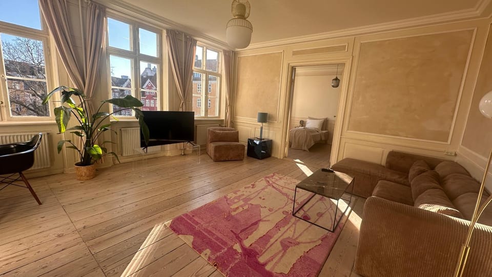 TV and multimedia, Living room, Seating area
