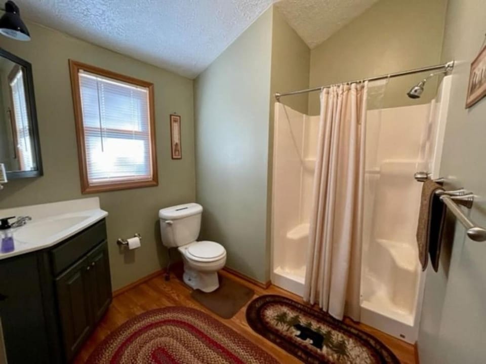 Cozy Cottage near Cook Forest Park, ANF Country House in Allegheny River