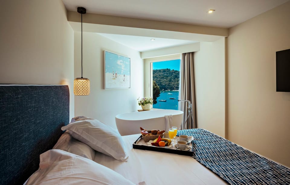 Bedroom, Bath