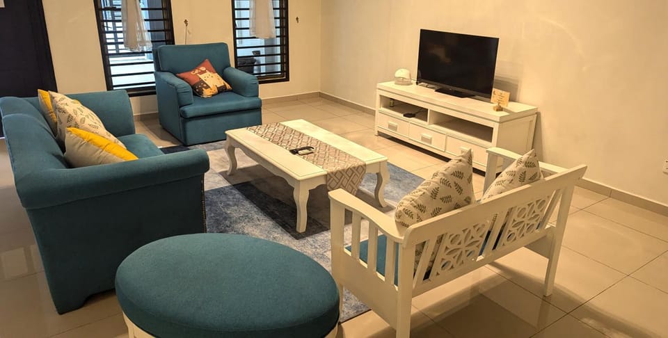 Malacca City Centre 7BR Private House for 16 Pax House in Malacca