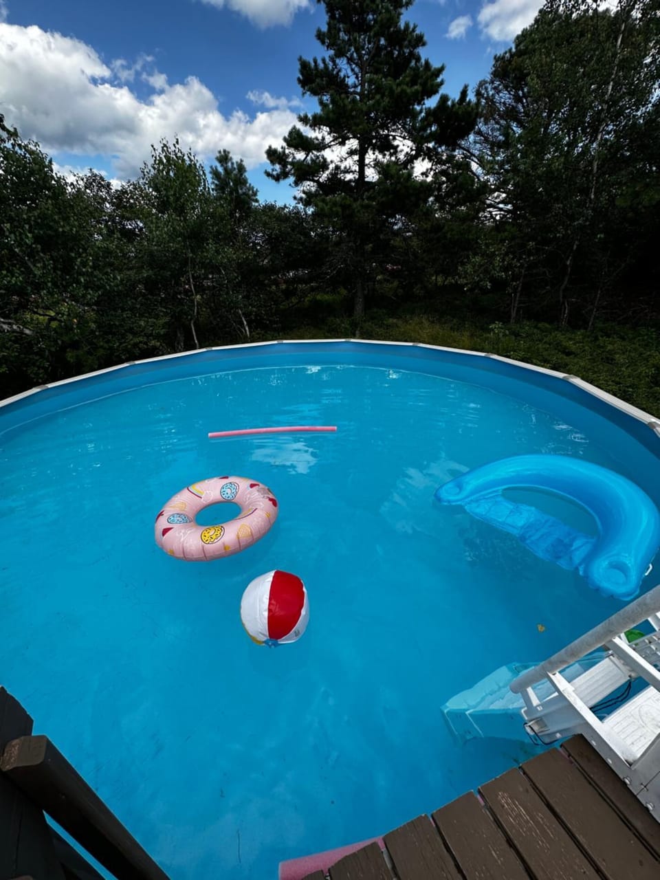 Quiet Private House w Hot Tub/Fire pit/Games House in Tunkhannock Township