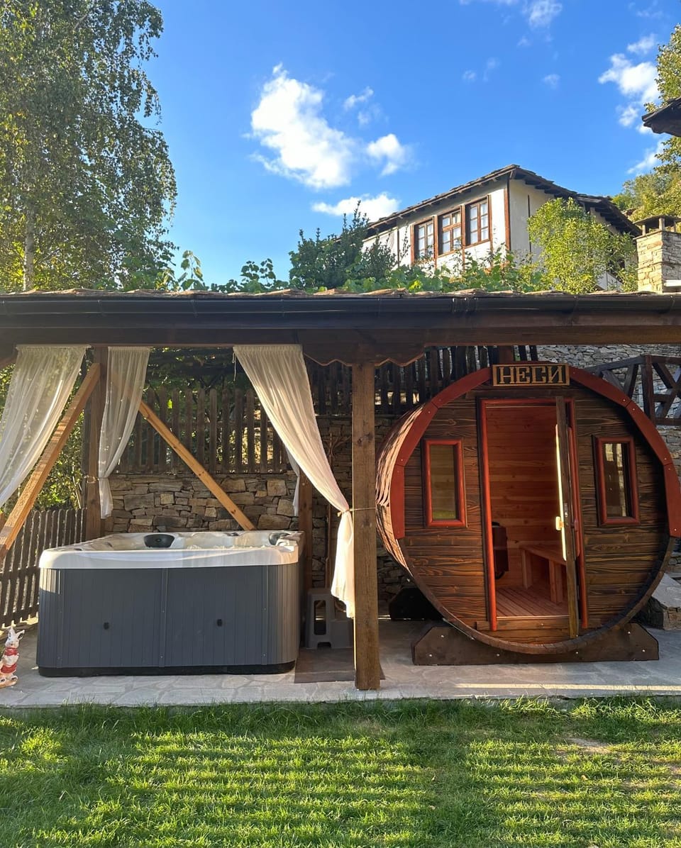 Къщи за гости НЕСИ House in Blagoevgrad Province