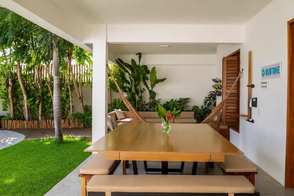 Patio, Communal lounge/ TV room, Billiard, Table tennis, Living room, Dining area