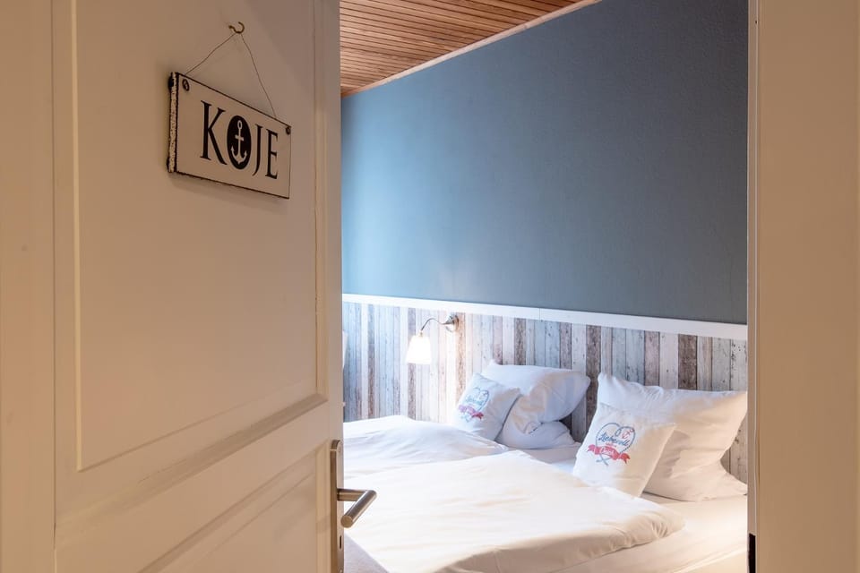 Liebevoll hinterm Deich - Ferienwohnungen Apartment in Nordfriesland