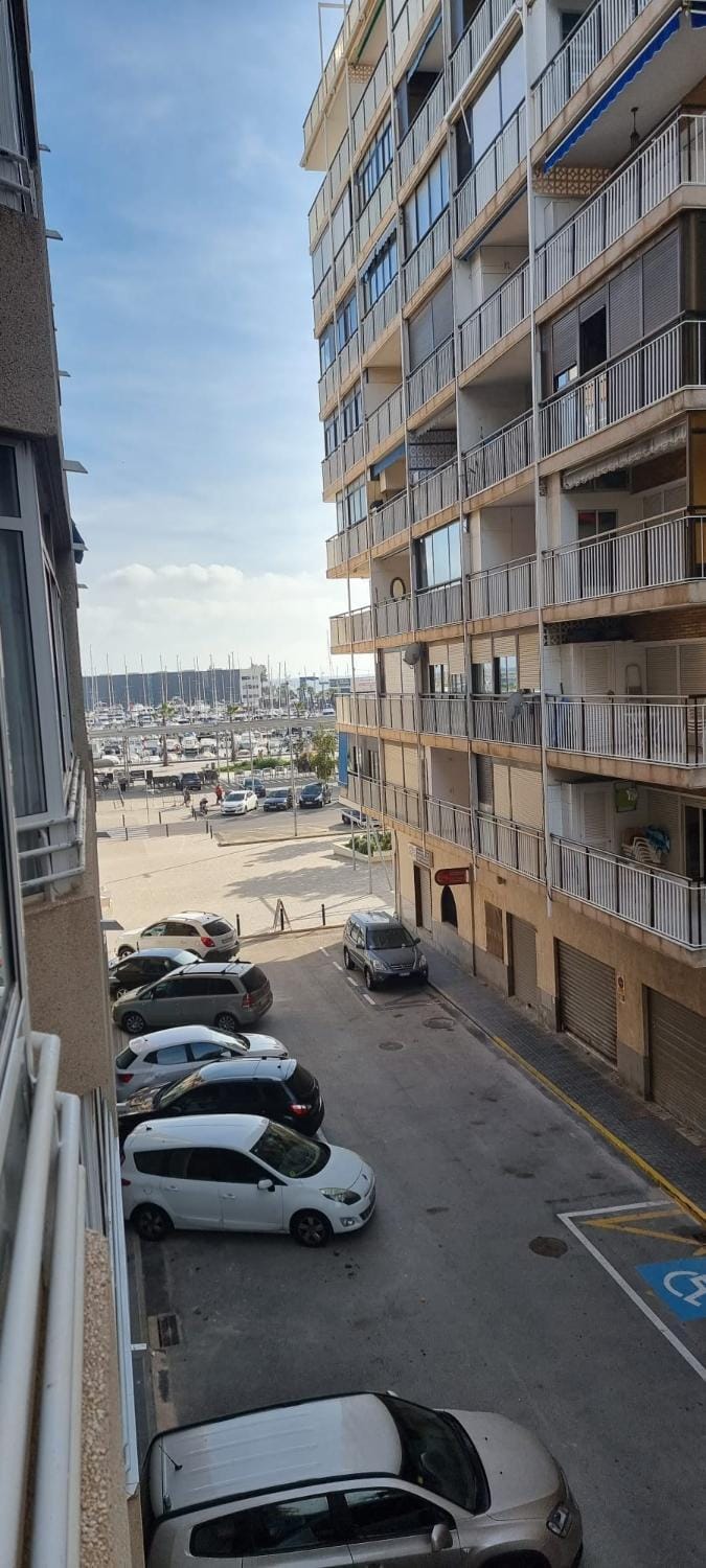 Property building, Day, Neighbourhood, Sea view, Street view, Parking