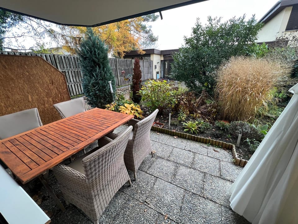Balcony/Terrace, Garden view