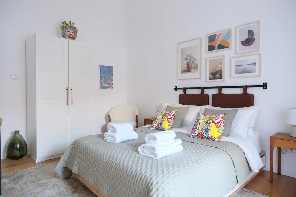 Bed, Photo of the whole room, Bedroom, towels, wardrobe
