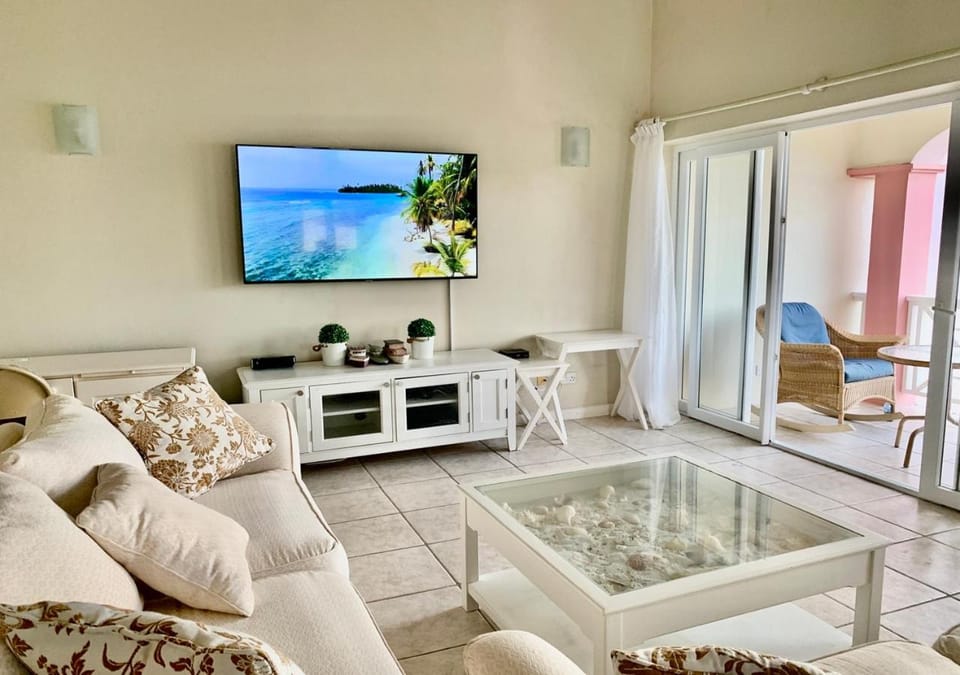 Harbour View Penthouse Apartment in Caribbean