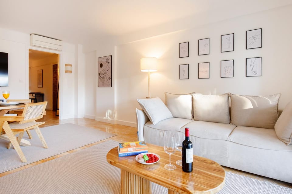 Super Californie YourHostHelper Apartment in Cannes