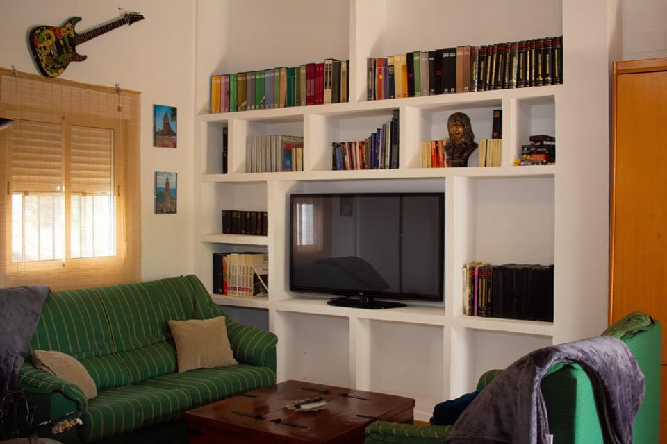 Communal lounge/ TV room, Living room, Evening entertainment