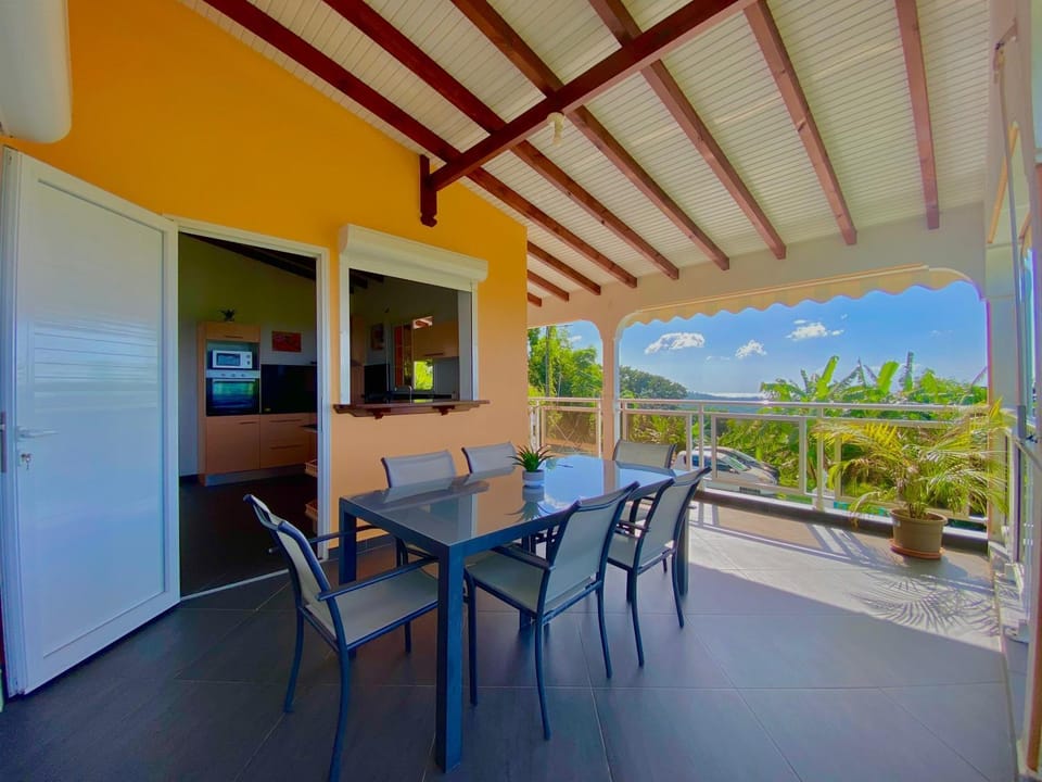 Patio, Day, Natural landscape, View (from property/room), Balcony/Terrace, Dining area, Mountain view