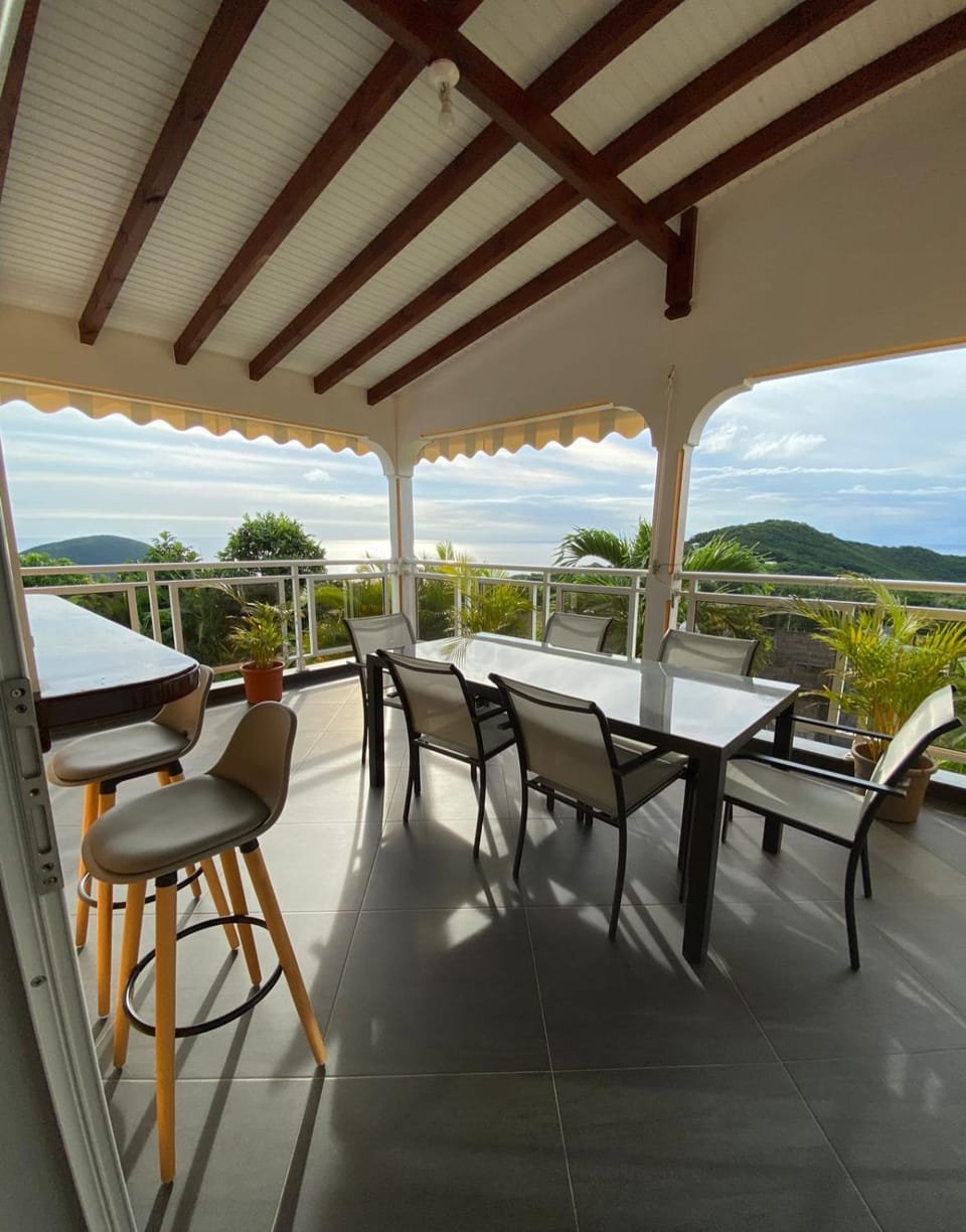 Day, Natural landscape, View (from property/room), Balcony/Terrace, Dining area, Mountain view