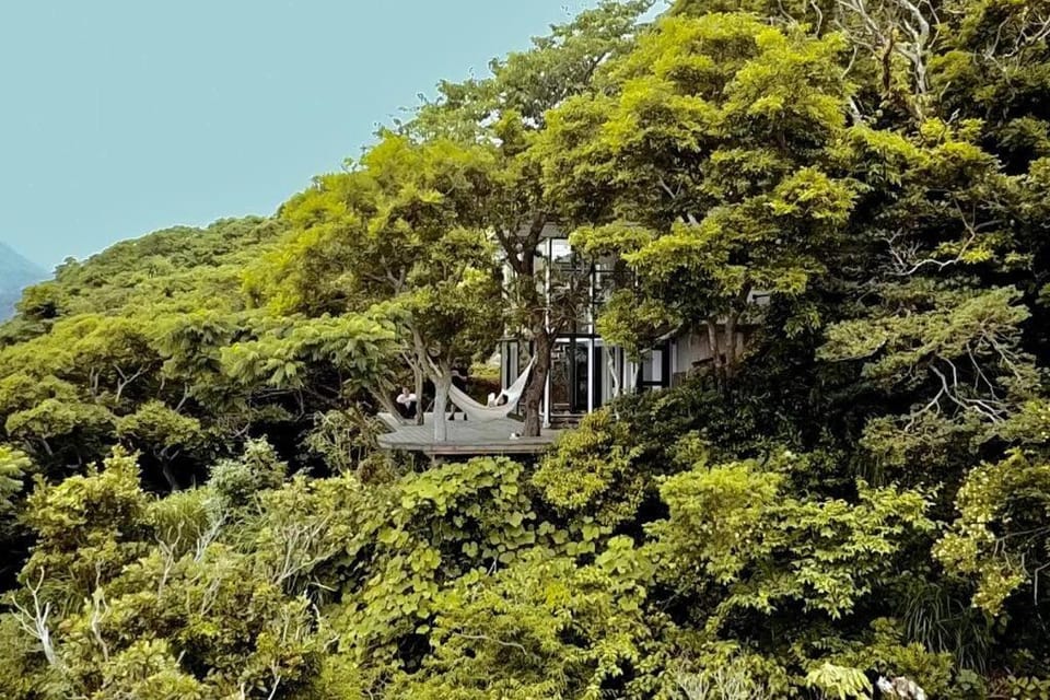 Izu Cliff House. Open Ocean Views. National Park. Villa in Shizuoka Prefecture